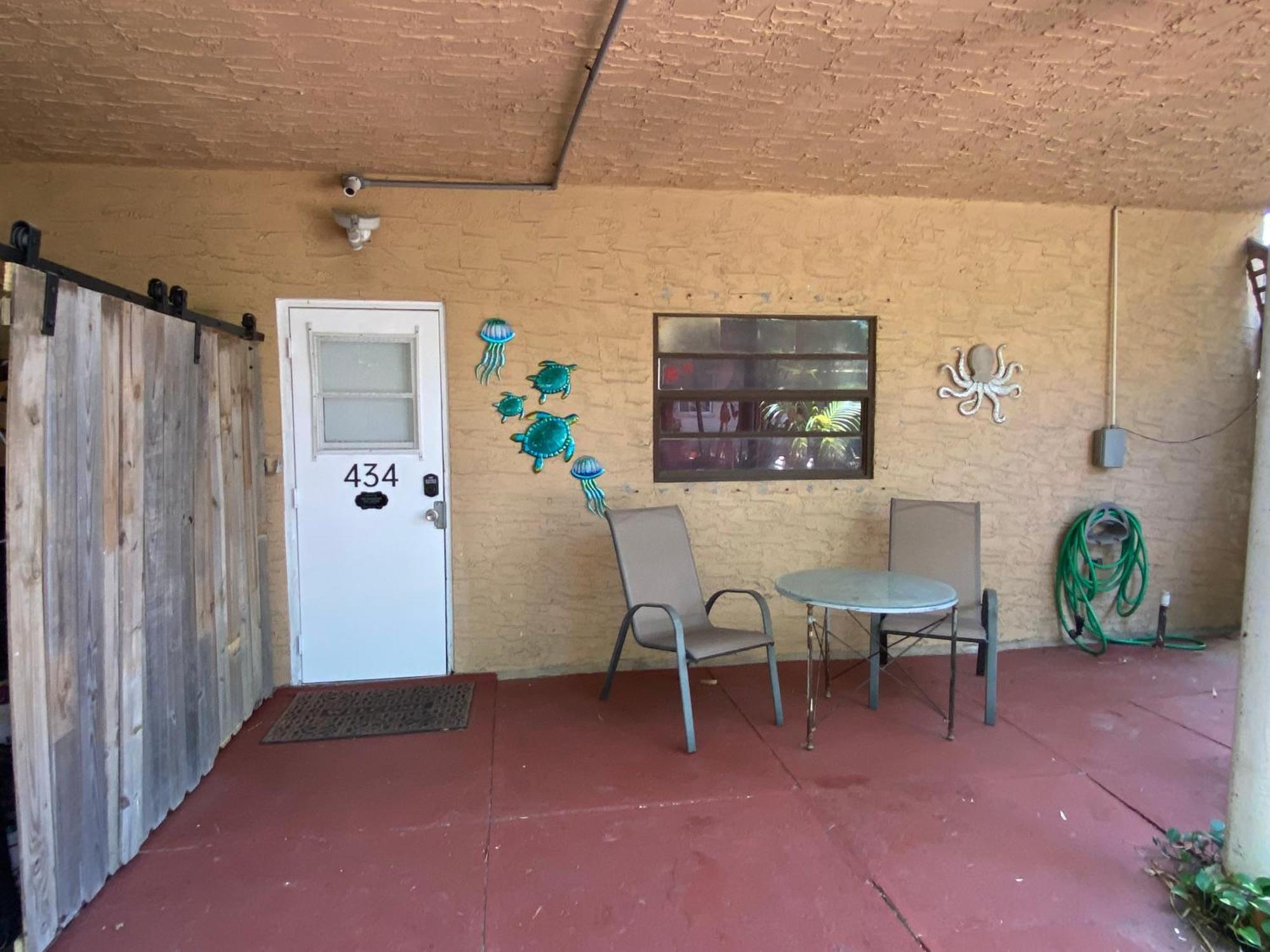 Five Elements Lodge B&B With Outdoor Spa Fernwood Exterior photo